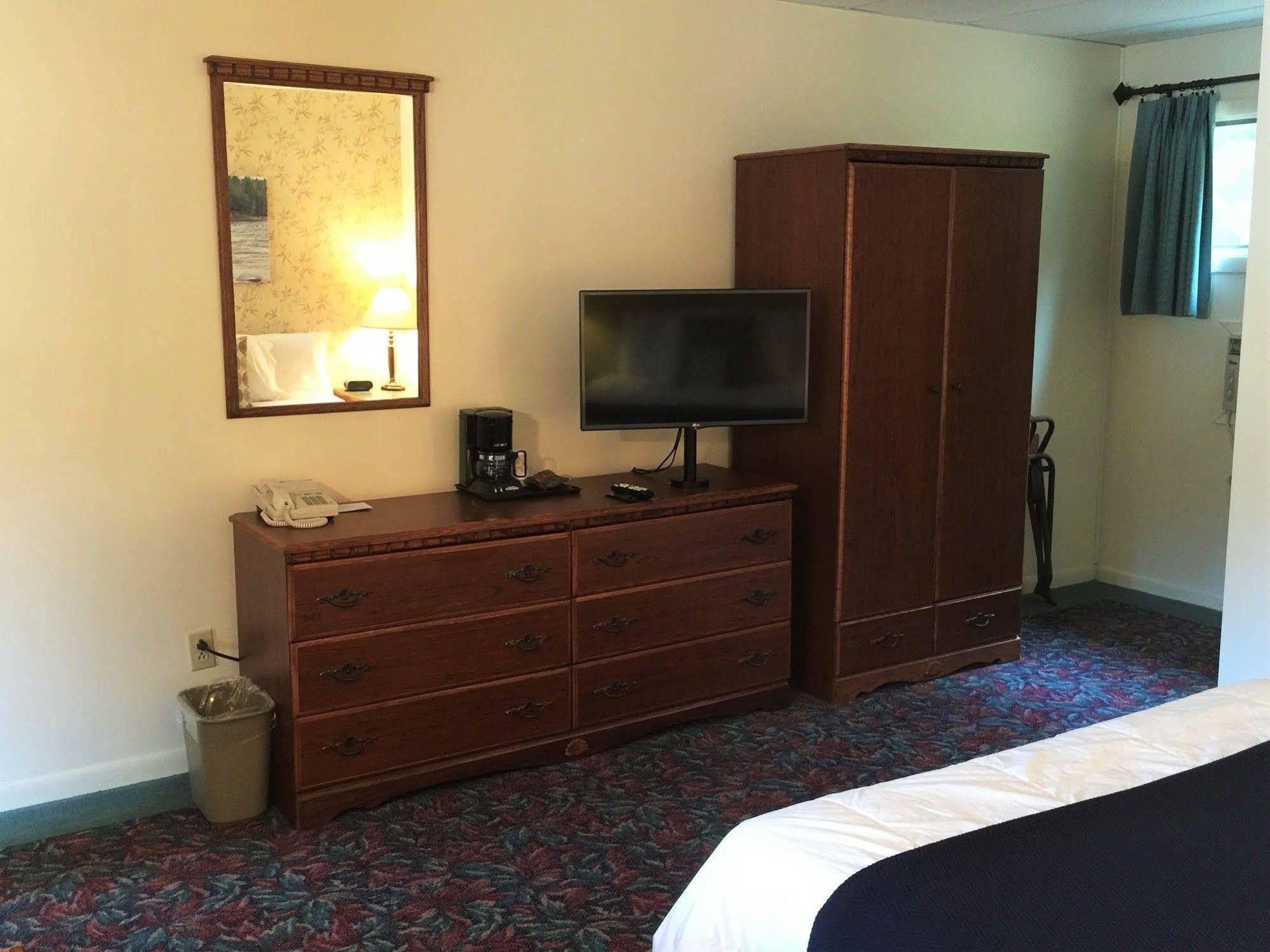 Cedar Motor Inn Marquette Zewnętrze zdjęcie