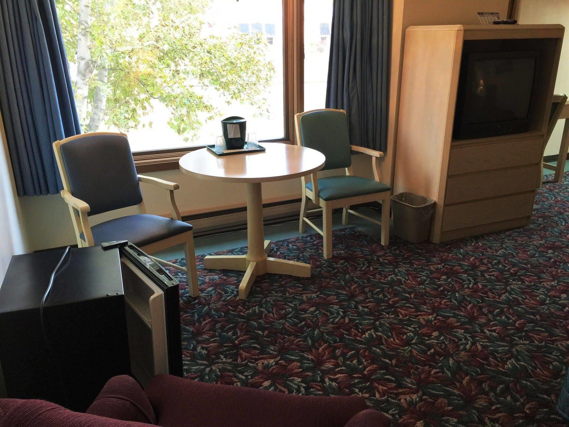 Cedar Motor Inn Marquette Zewnętrze zdjęcie