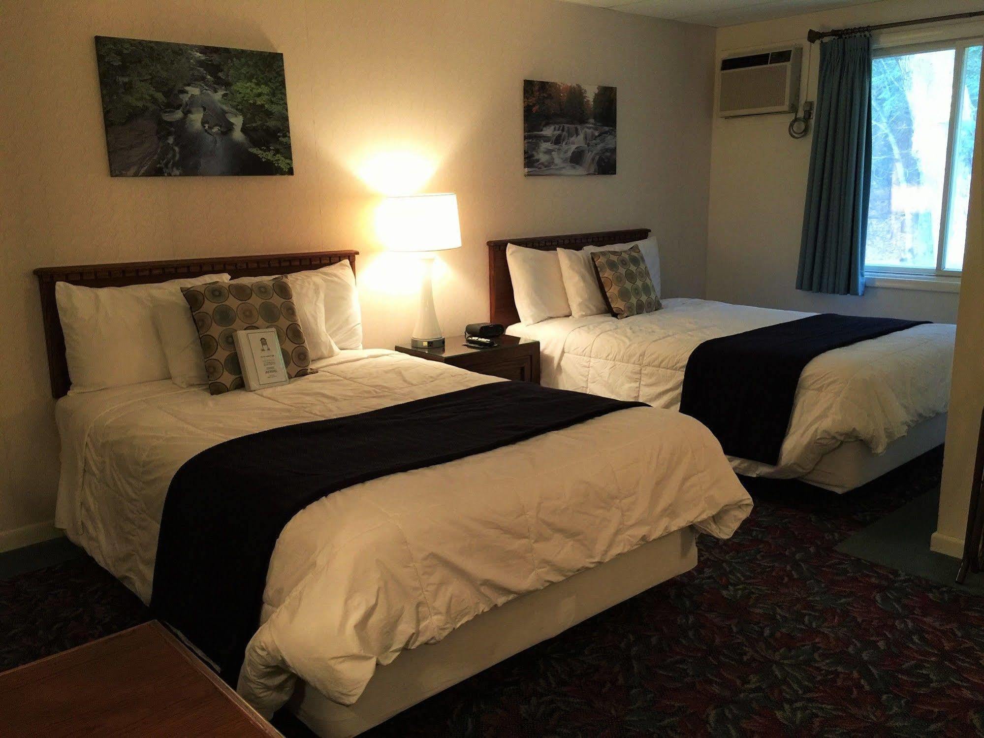Cedar Motor Inn Marquette Zewnętrze zdjęcie